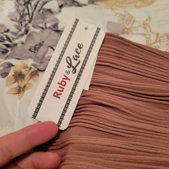 **SOLD**2 skirts - Picture 4 of 5